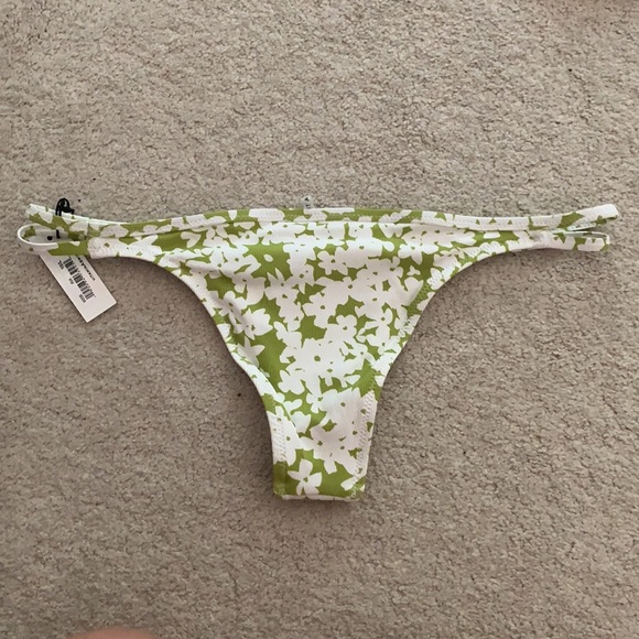 Bonita Bottom in Rialto EcoRib - Picture 9 of 10